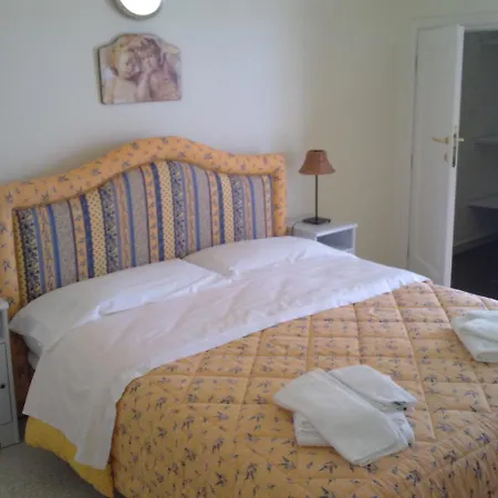 Bed & Breakfast Maja 3*